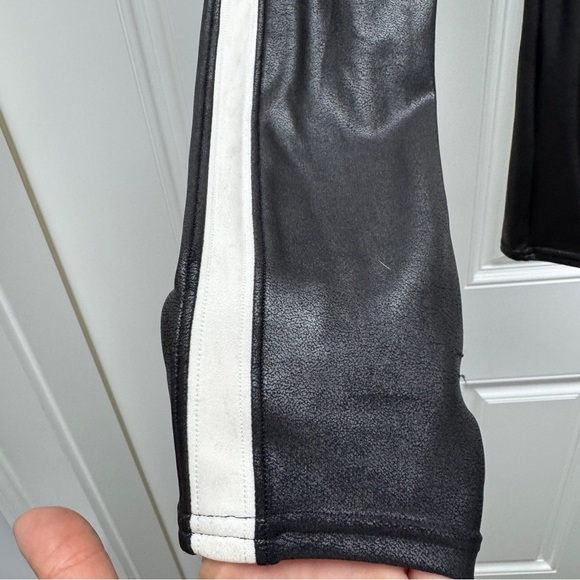 Spanx Black with a White Stripe White Women's Leggings - Picture 11 of 12